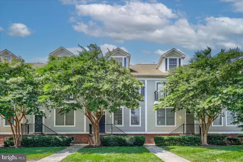 6 Village Green Dr, Ocean View, DE 19970