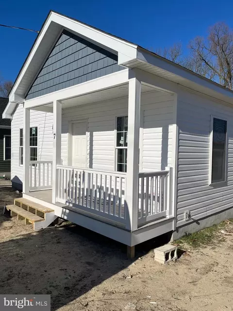 7 W High St, Seaford, DE 19973