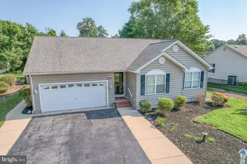 31021 Meadow Dr, Lewes, DE 19958