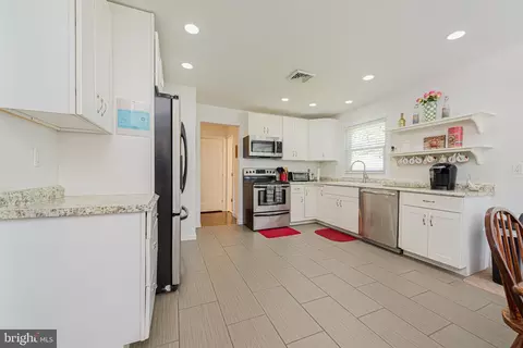 7 Edward Ln, Ocean View, DE 19970 photo 9