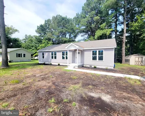 37956 Lincoln Ave, Selbyville, DE 19975