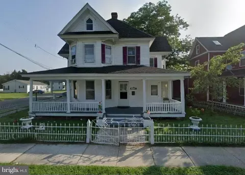 401 E 6th St, Laurel, DE 19956 photo 1