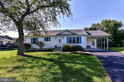 16 S Primrose Ln, Ocean View, DE 19970