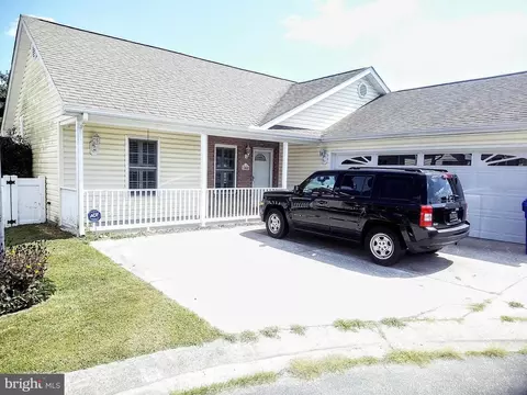 360 Peachtree Ln, Millsboro, DE 19966
