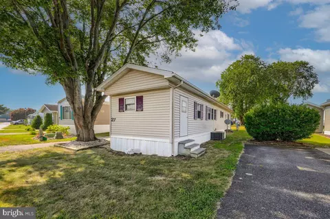 27 Spinning Wheel Ln, Rehoboth Beach, DE 19971