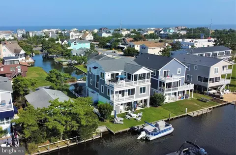 105 Bayshore Dr, South Bethany, DE 19930