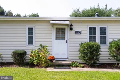 606 Mulberry St, Milton, DE 19968
