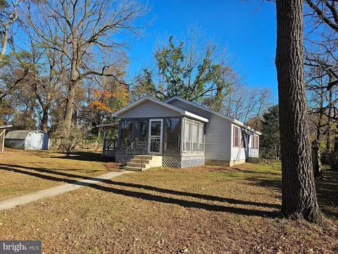 10 Sailors Path Rd, Bethel, DE 19931