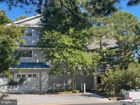 30563 Beach Plum Ln, Bethany Beach, DE 19930 photo 2