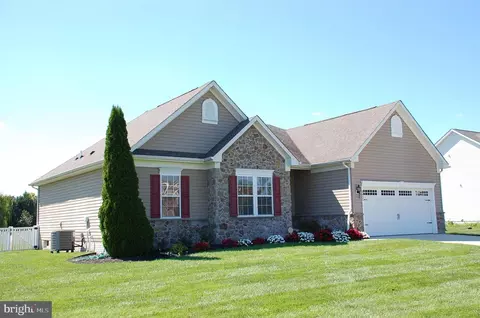 8455 Glade Dr, Milford, DE 19963