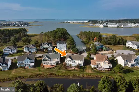 37516 Seaside Dr, Ocean View, DE 19970