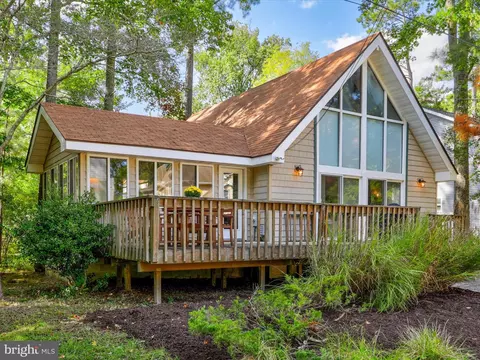 33314 Argyle Ln, Bethany Beach, DE 19930