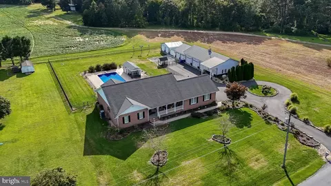 17412 Apple Tree Rd, Bridgeville, DE 19933