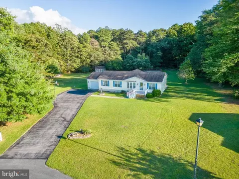 28028 Fieldwood Dr, Georgetown, DE 19947