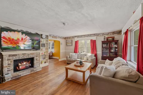 103 Lansing Ave, Laurel, DE 19956 photo 3