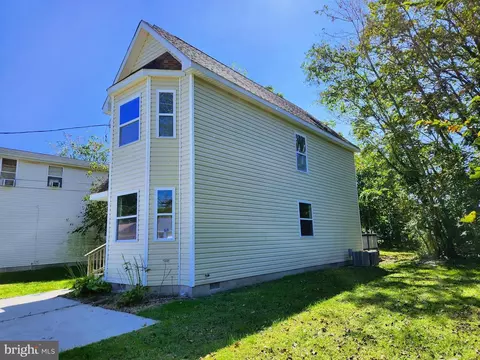 525 Center St, Laurel, DE 19956 photo 5