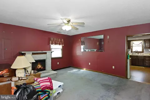 109 Washington St, Laurel, DE 19956 photo 4