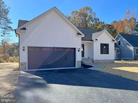 41 Lake Shore Dr, Lewes, DE 19958