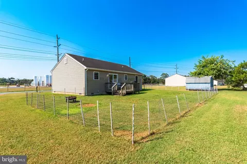 31029 Old Sailor Rd, Laurel, DE 19956 photo 4