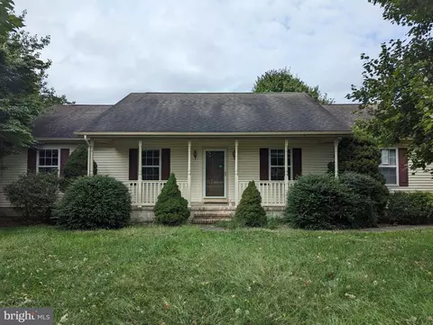 104 N Paula Lynne Dr, Seaford, DE 19973