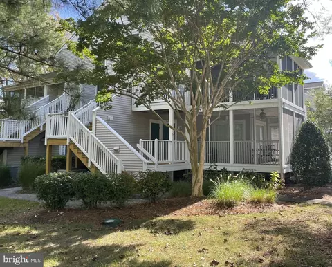 33385 Starfish Ct #54058, Bethany Beach, DE 19930