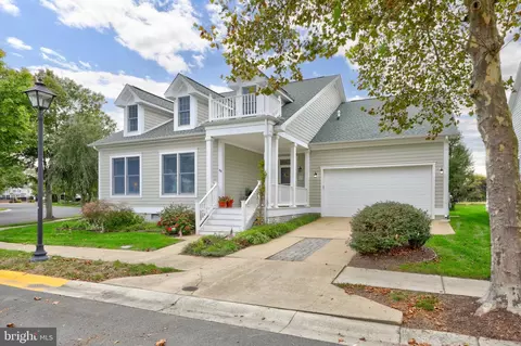 48 Sycamore St, Ocean View, DE 19970