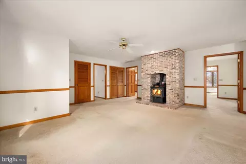Living - 31763 Diane Rd, Ocean View, DE 19970 photo 2 of 3