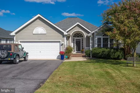 330 Lakeside Dr, Lewes, DE 19958