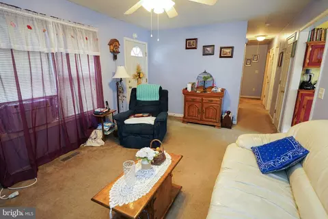 204 Filbert St, Laurel, DE 19956 photo 6