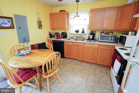 204 Filbert St, Laurel, DE 19956 photo 11