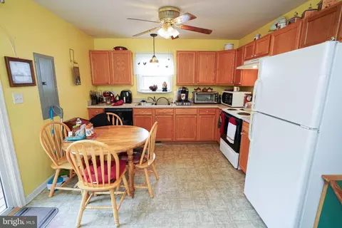 204 Filbert St, Laurel, DE 19956 photo 12