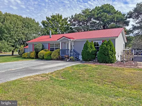 98 Hitch Pond Cir #1, Seaford, DE 19973