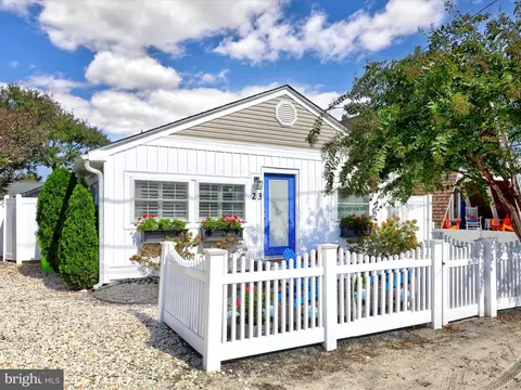 23 Saulsbury St #1, Dewey Beach, DE 19971