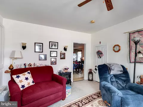 Living - 414 Union St, Milton, DE 19968 photo 2 of 2