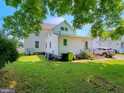 Exterior - 414 Union St, Milton, DE 19968 photo 6 of 13