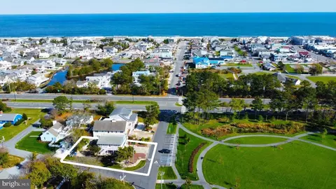 303 Central Blvd # B, Bethany Beach, DE 19930