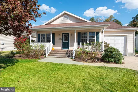 313 Hickory Ln, Seaford, DE 19973
