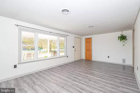 28095 Seaford Rd, Laurel, DE 19956 photo 11