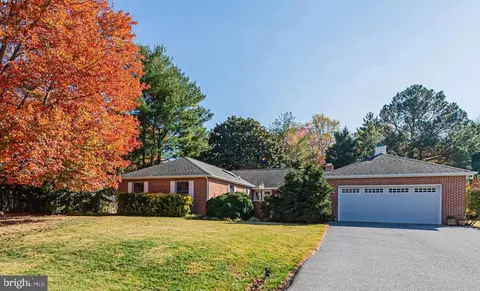 22 W Buckingham Dr, Rehoboth Beach, DE 19971