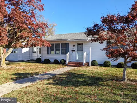801 Magnolia Dr, Seaford, DE 19973