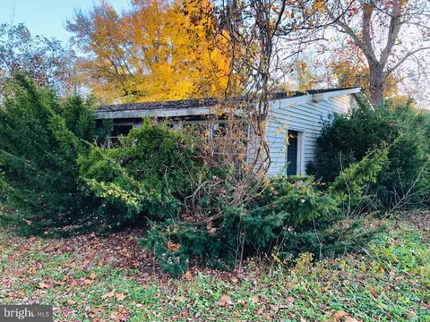 17294 Isdell Rd, Milford, DE 19963