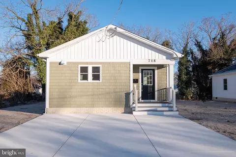 718 Thompson St, Seaford, DE 19973