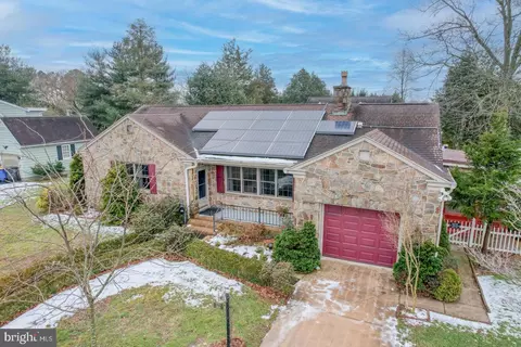 306 Hall Pl, Milford, DE 19963