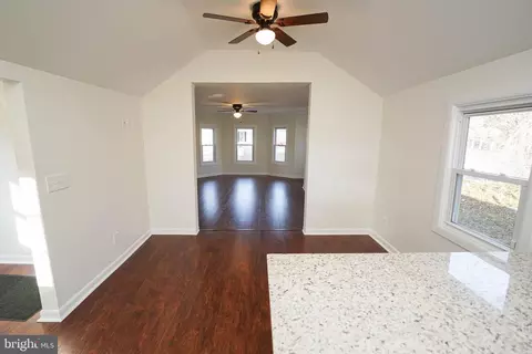 Entry Way - 210 E 6th St, Laurel, DE 19956 photo 3 of 11