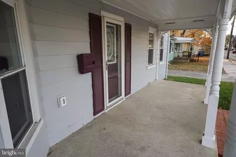 Exterior - 210 E 6th St, Laurel, DE 19956 photo 5 of 10