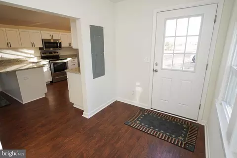 Entry Way - 210 E 6th St, Laurel, DE 19956 photo 5 of 11