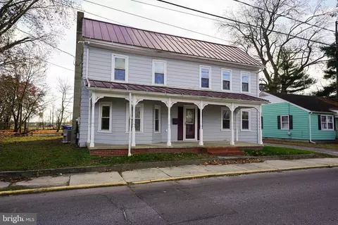 Exterior - 210 E 6th St, Laurel, DE 19956 photo 3 of 10
