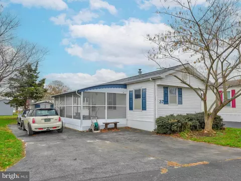 37 Candlelight Ln, Rehoboth Beach, DE 19971