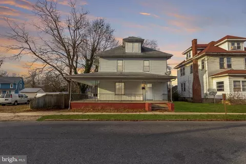 304 4th St, Seaford, DE 19973