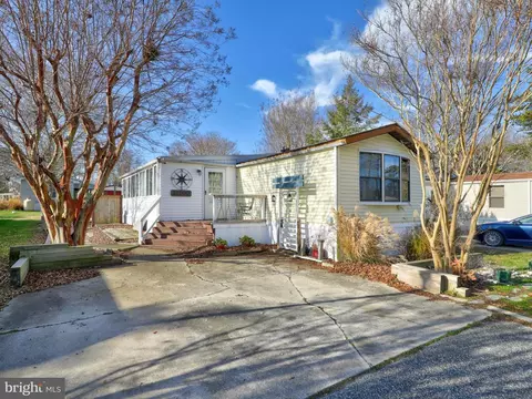 21200 N St #23060, Rehoboth Beach, DE 19971